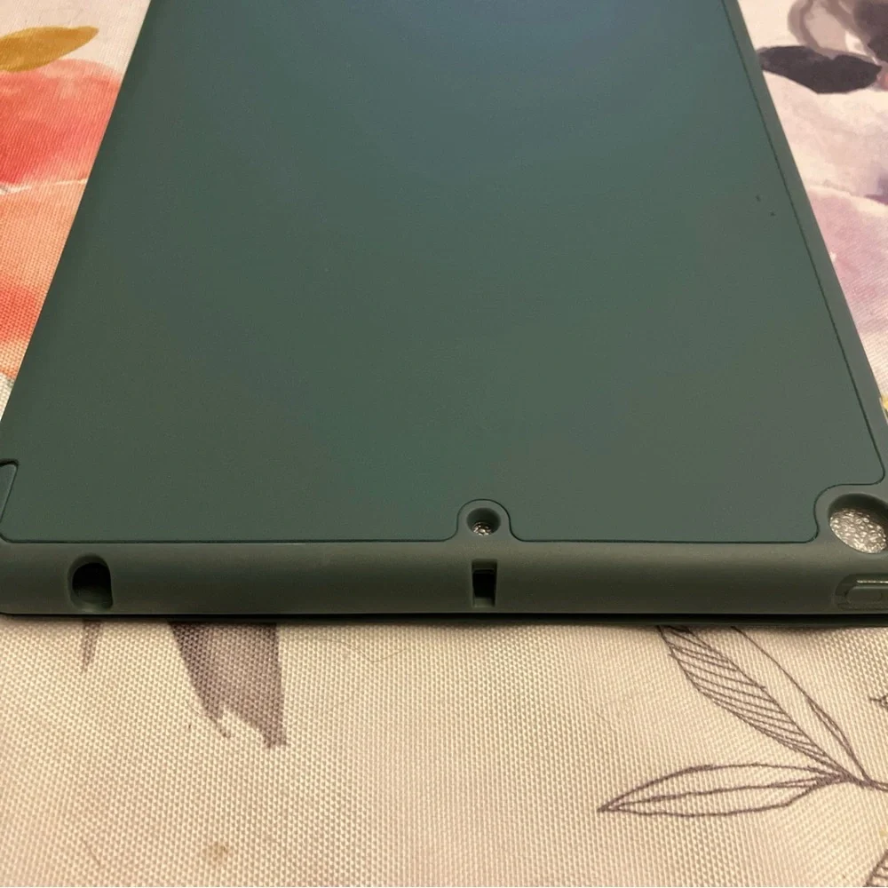 Hunter Green iPad Tablet Cover 7.5x10